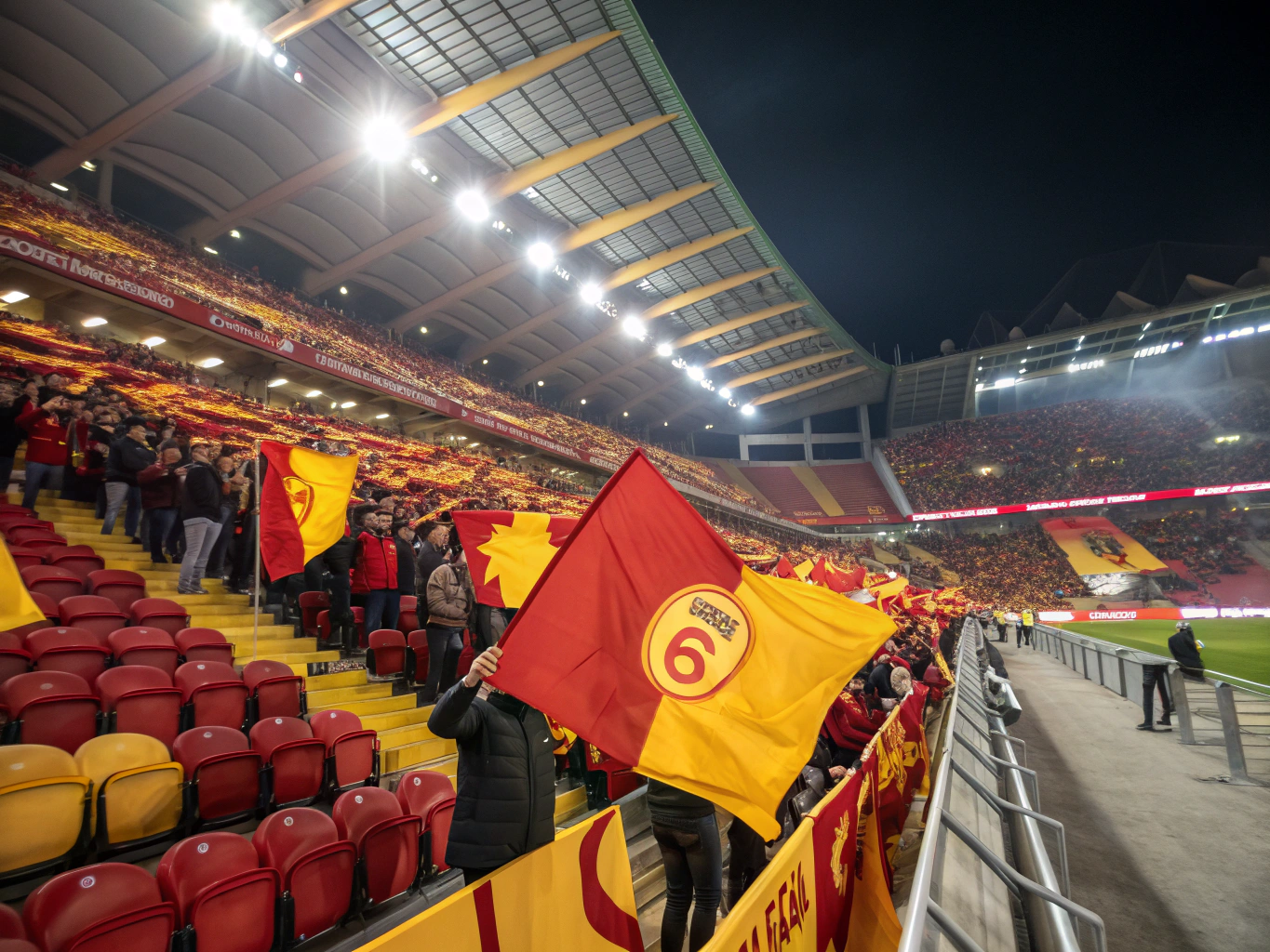 Metin Oktay dönemi Mithatpaşa Stadı tıklım tıklım açık tribün manzarası